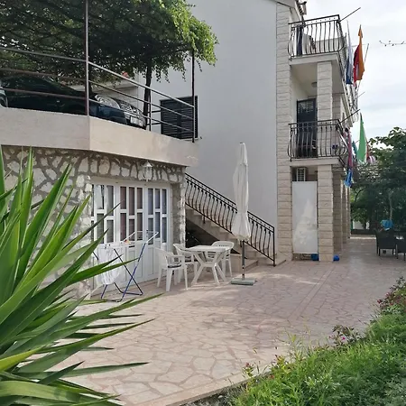 Aequum Maison d'hôtes Okrug Gornji